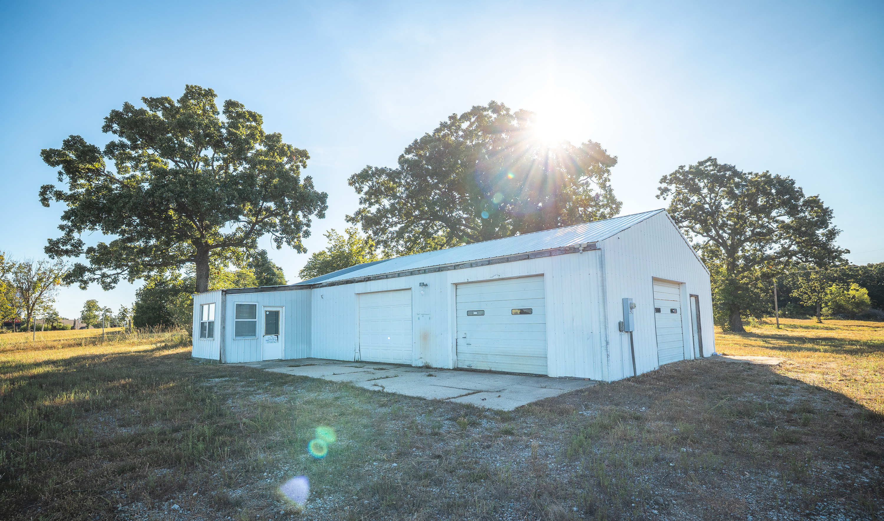 Listing Image 11