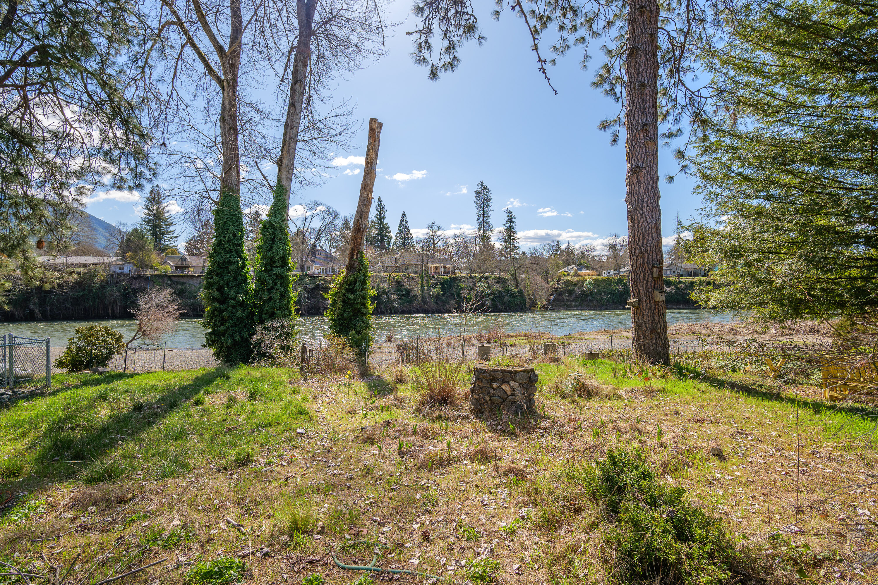 1455 SE Rogue Drive