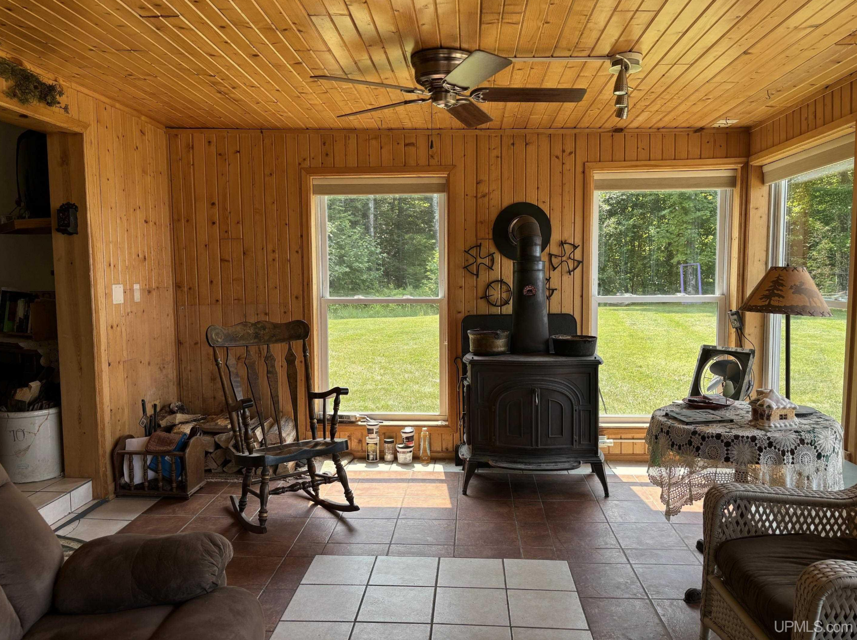 Listing Image 18