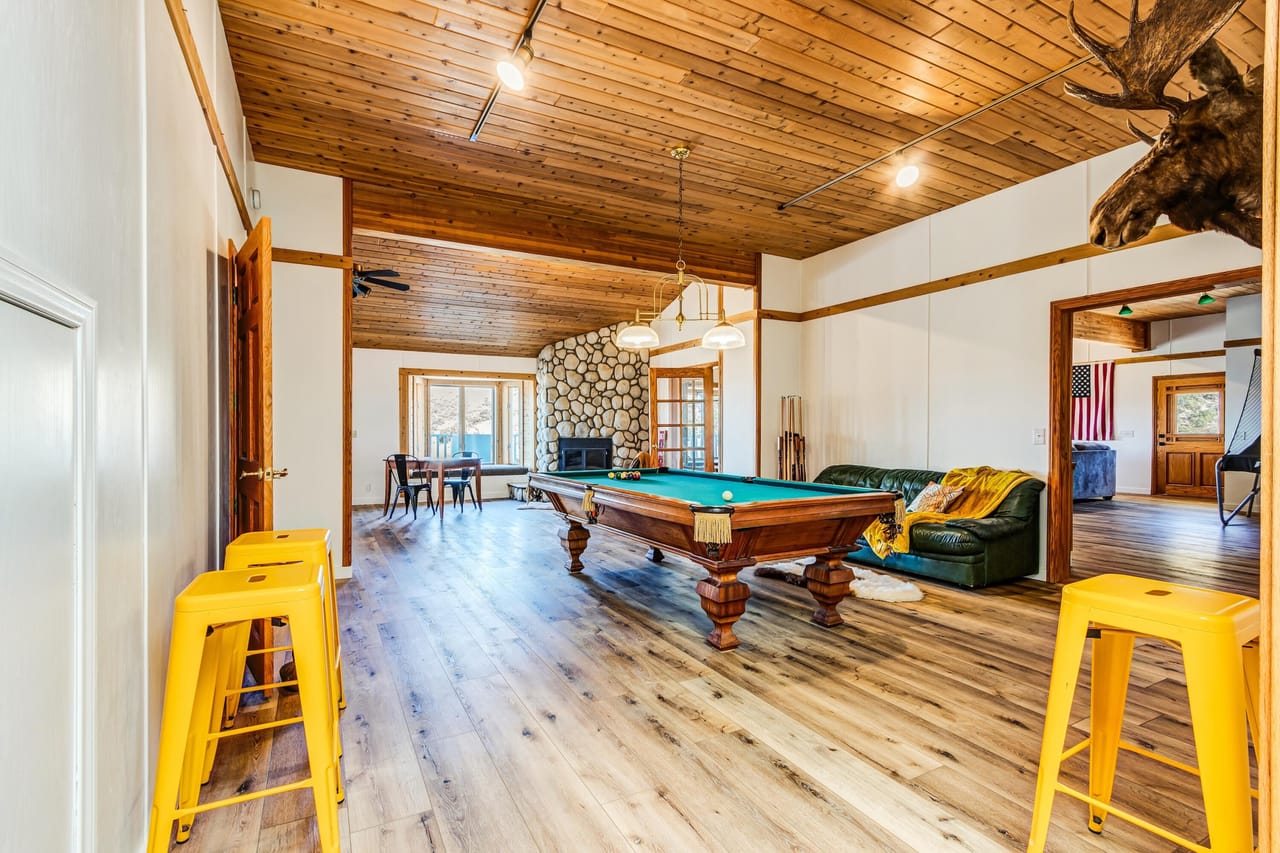 Listing Image 8