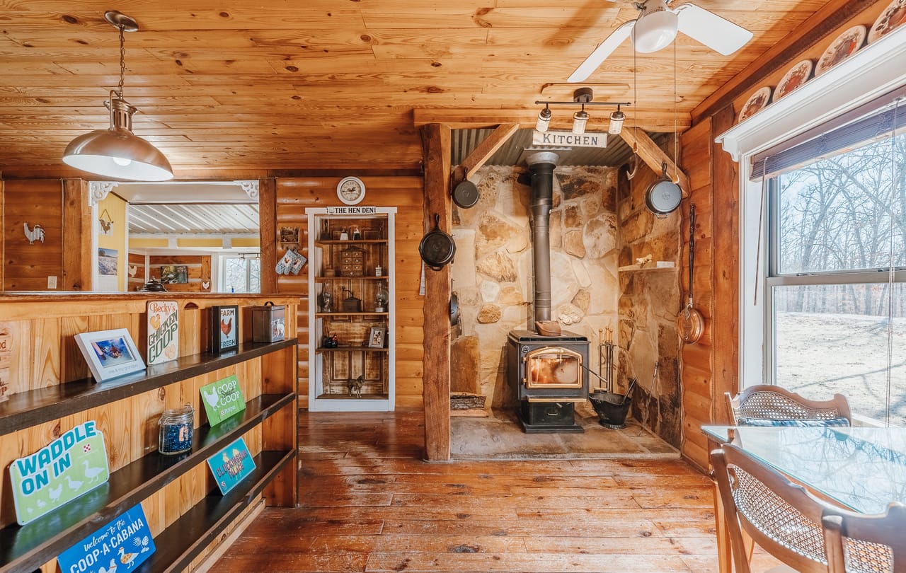Listing Image 10