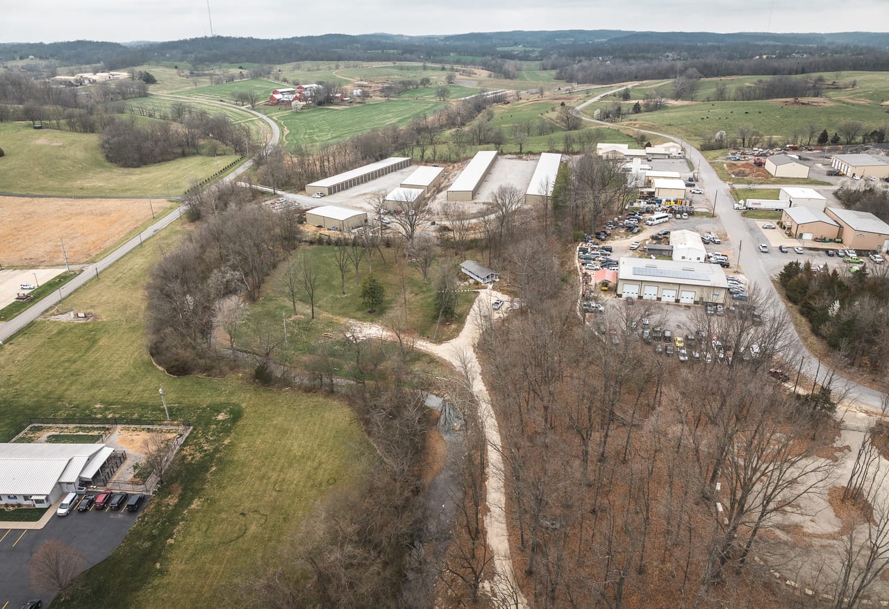 Listing Image 11