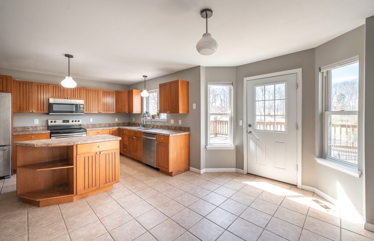 Listing Image 80