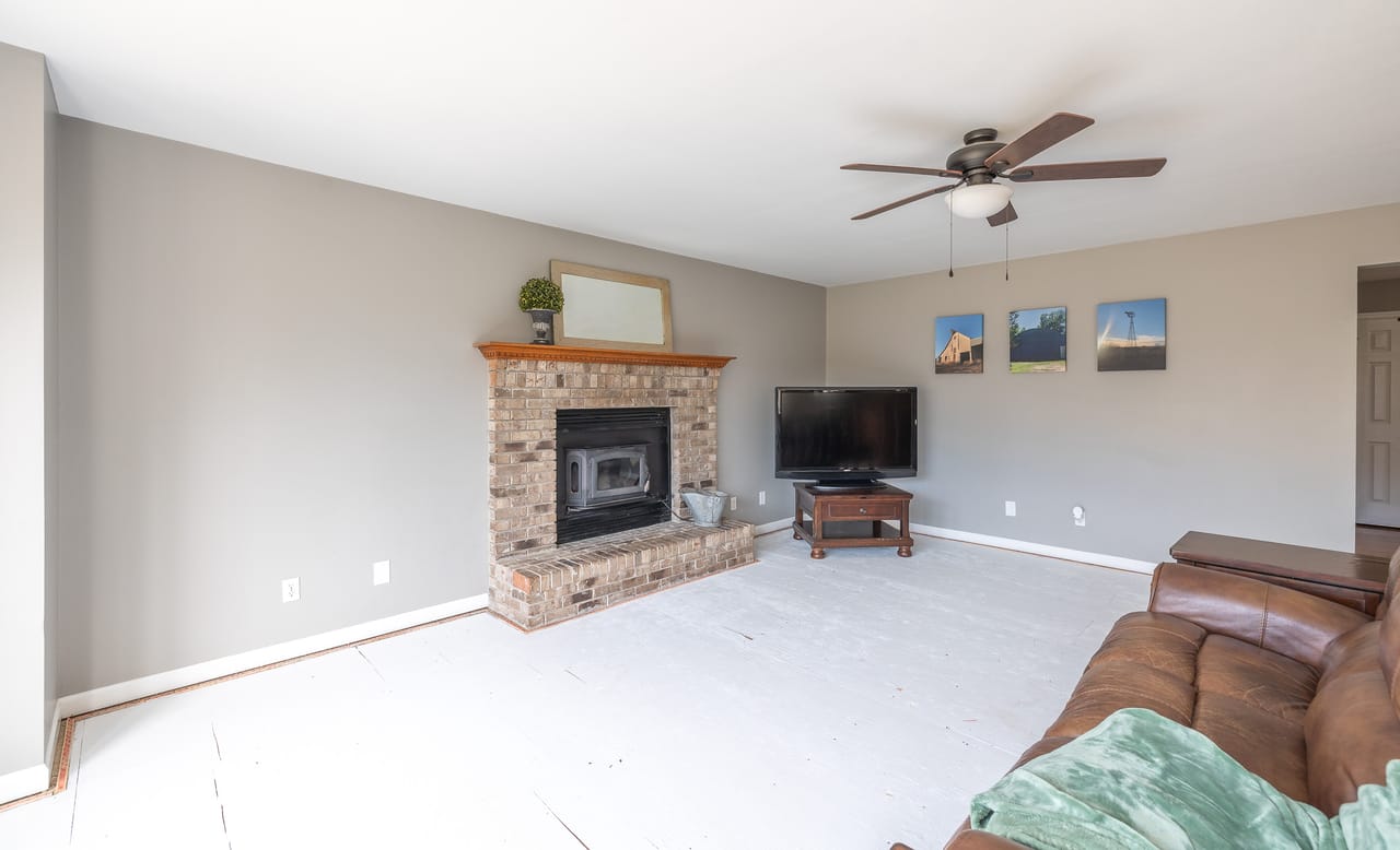 Listing Image 53