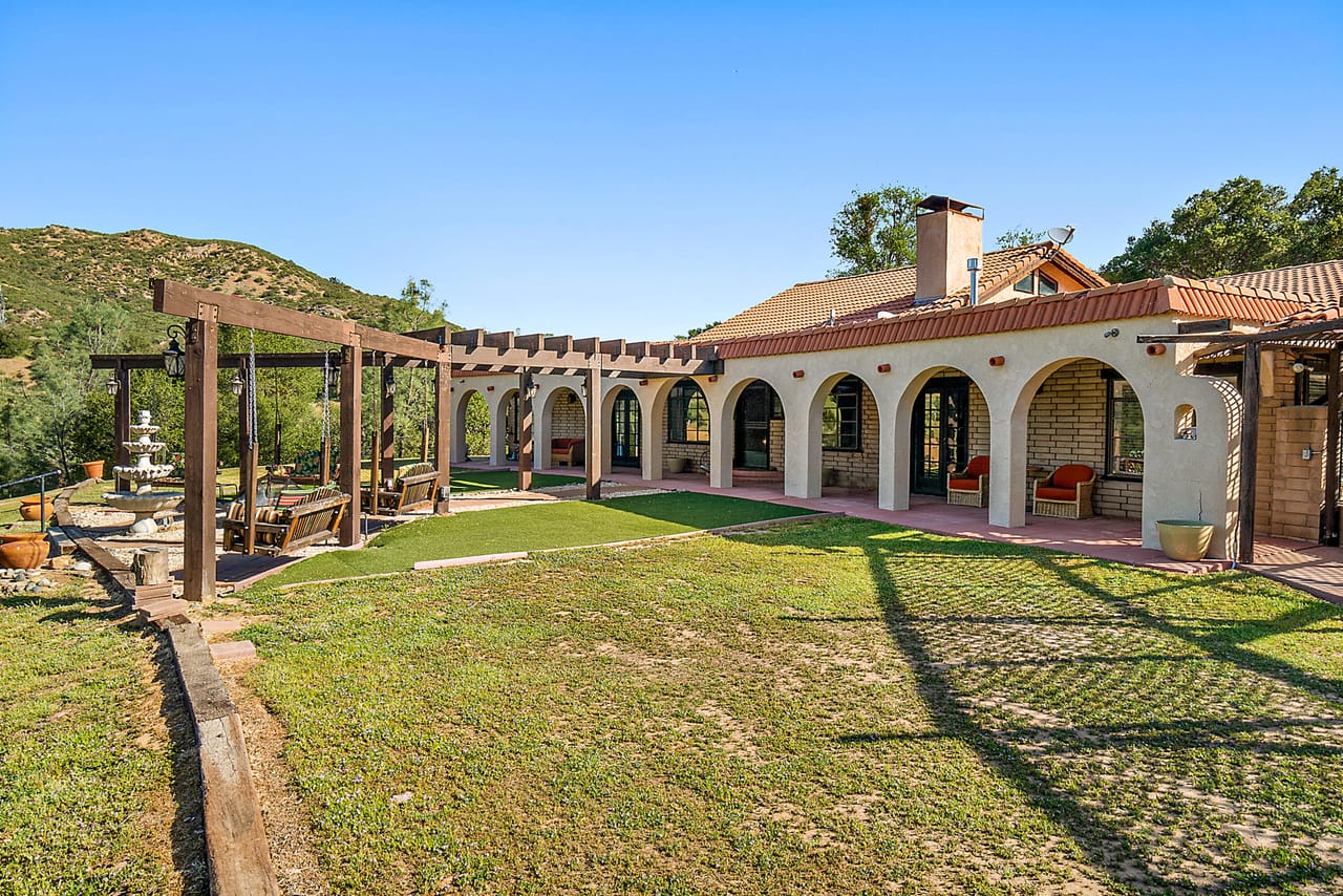 Listing Image 19