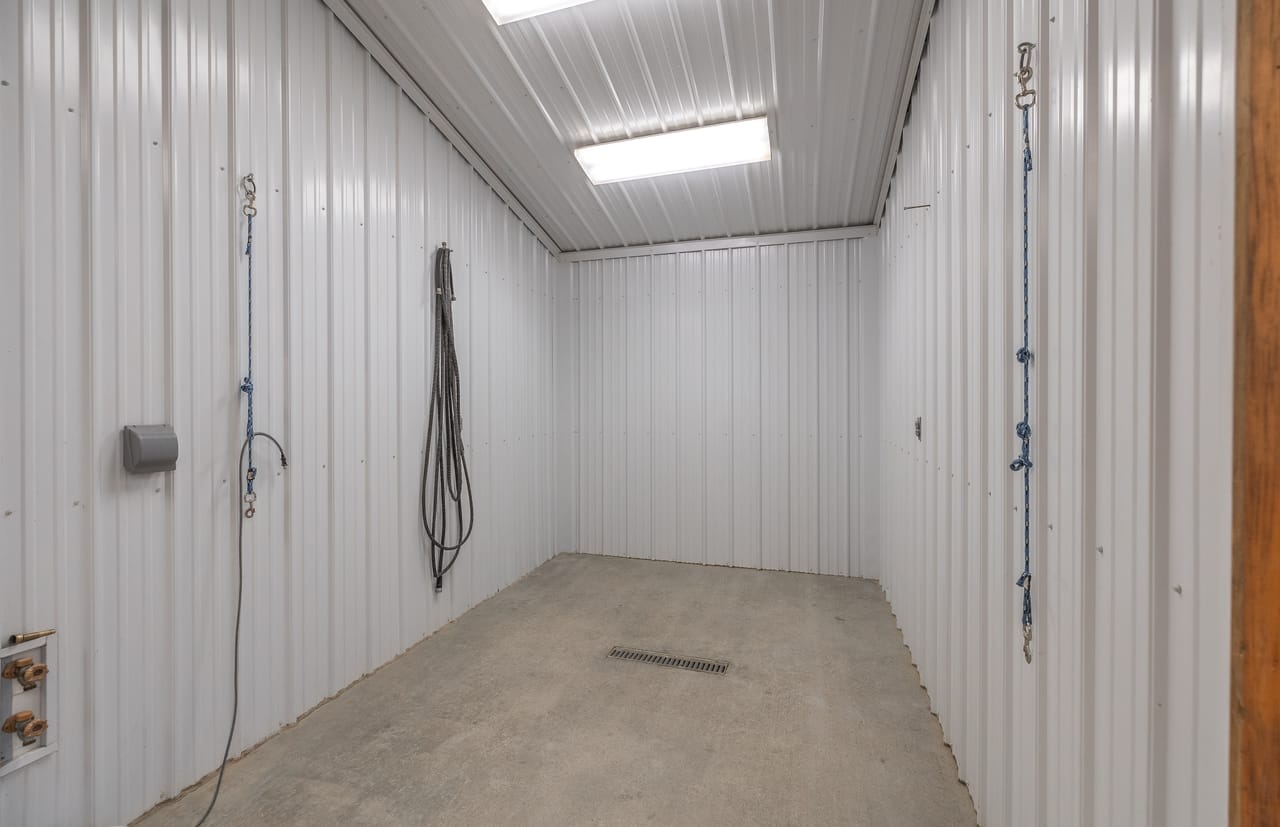 Listing Image 33