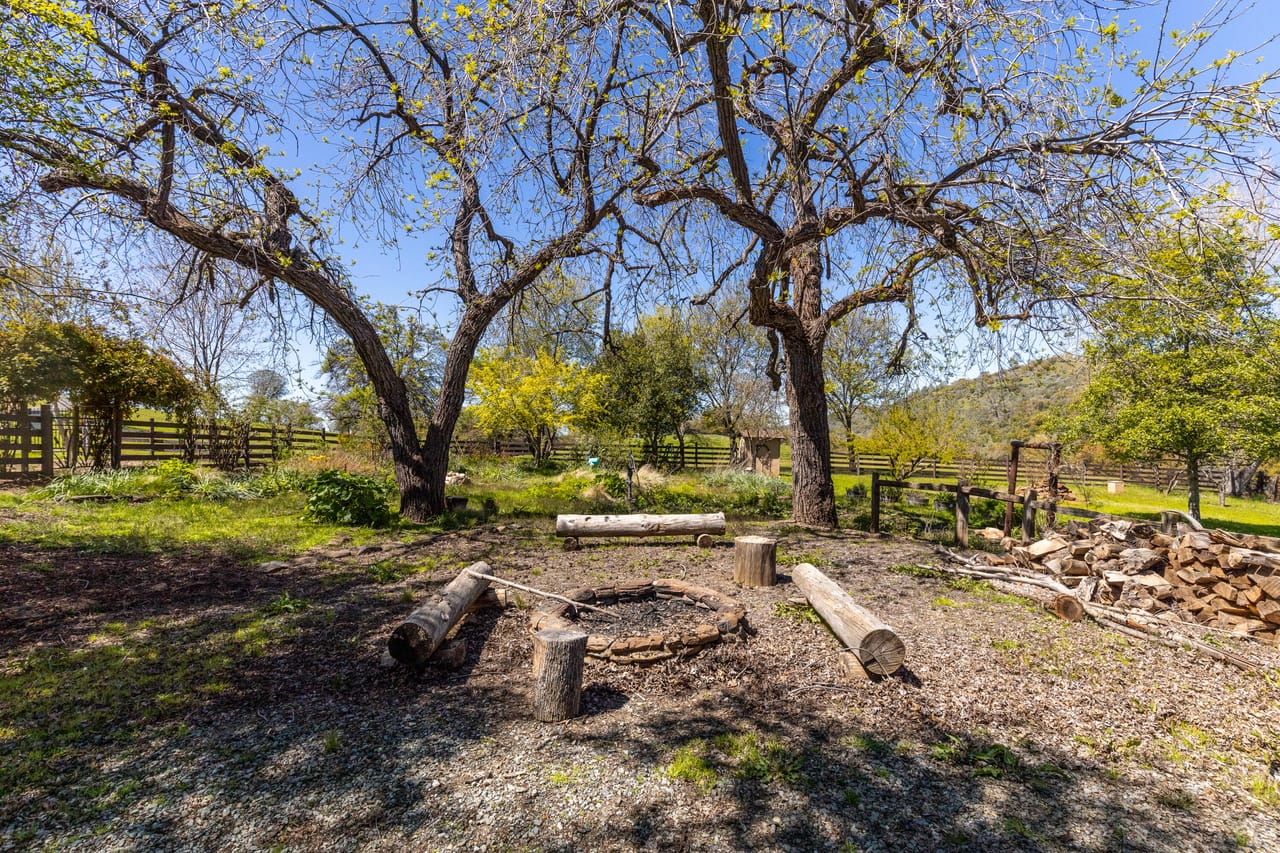 Listing Image 47