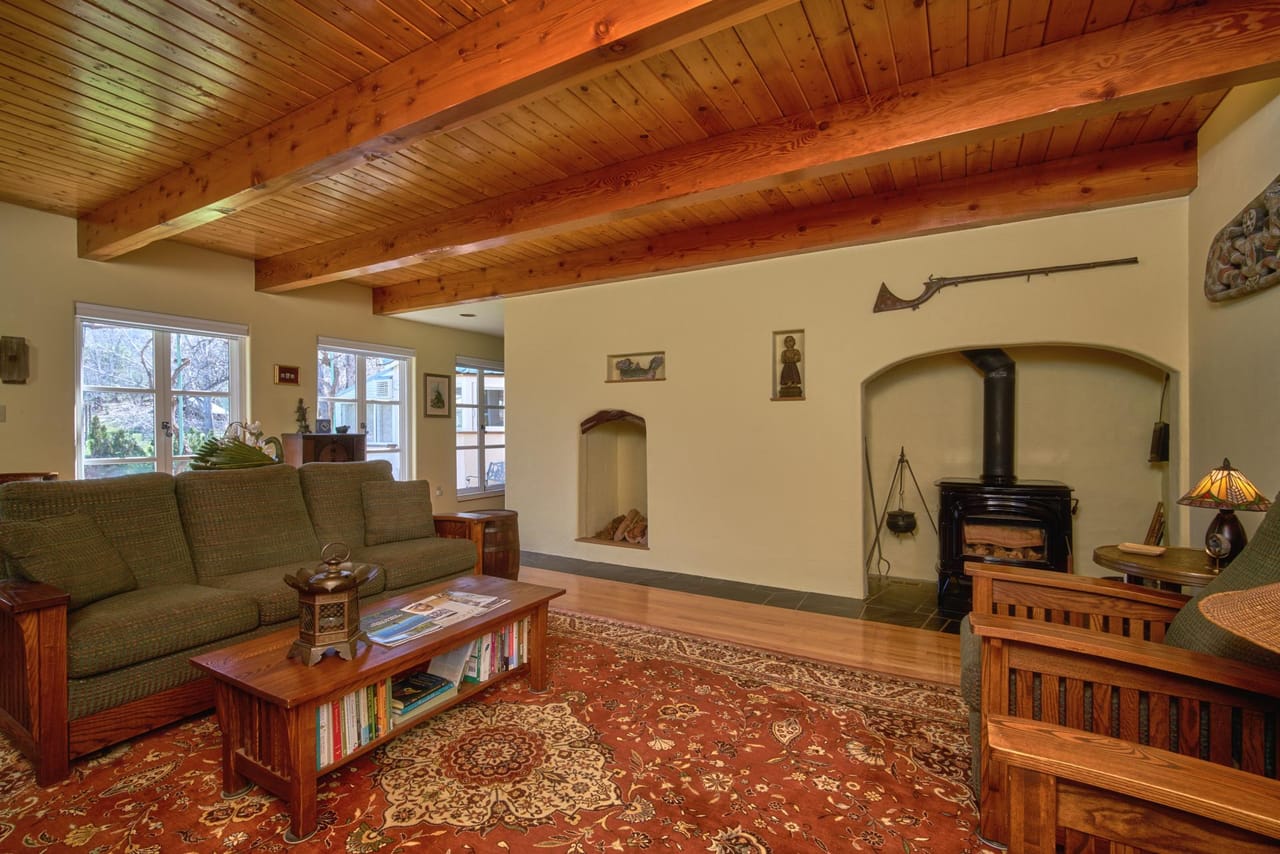 Listing Image 9