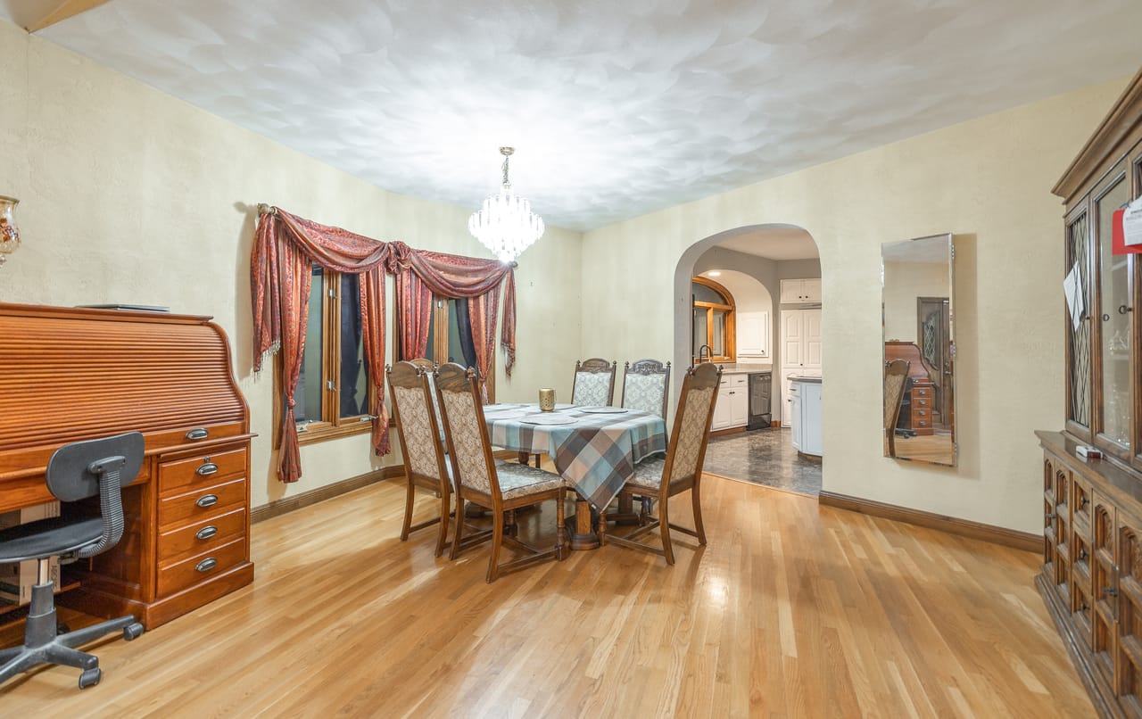 Listing Image 13