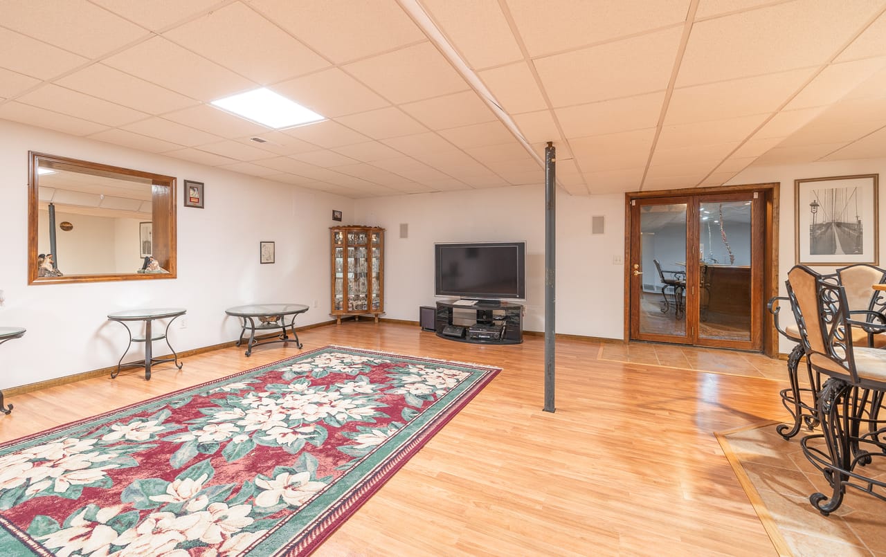 Listing Image 24