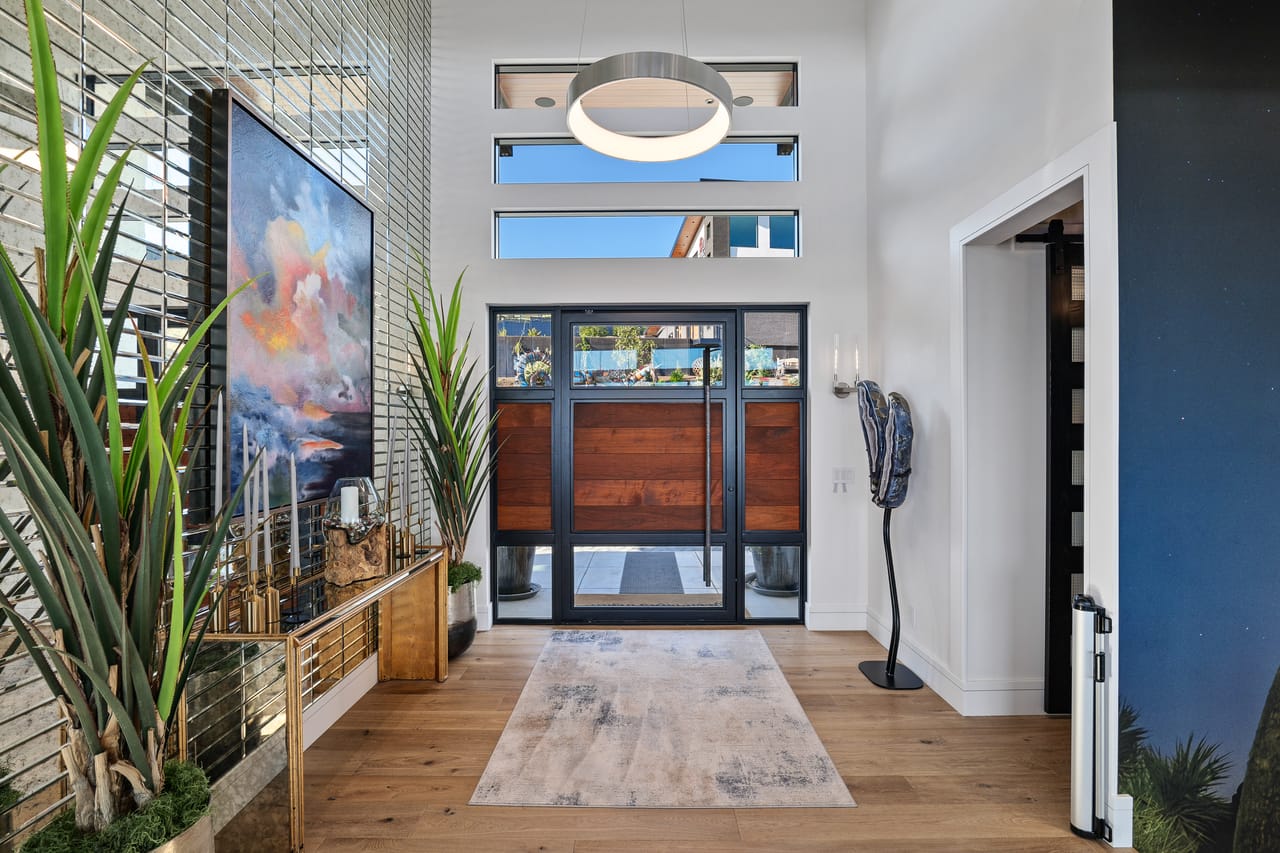 Listing Image 12