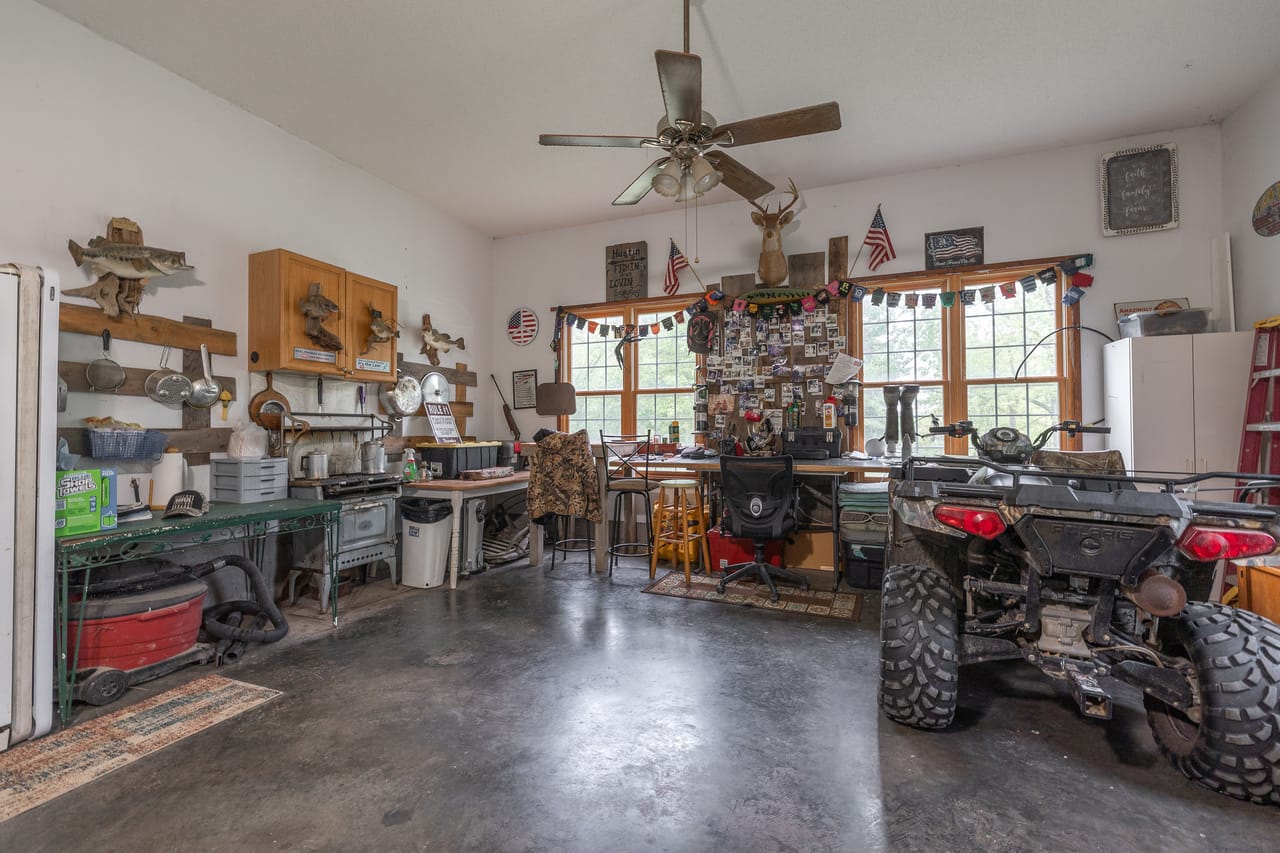 Listing Image 10