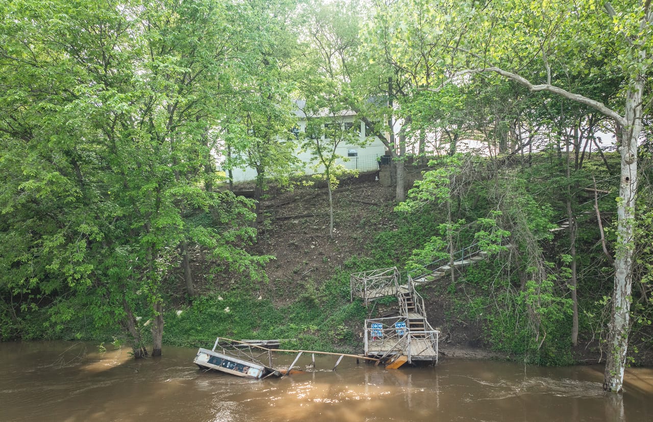 Listing Image 8