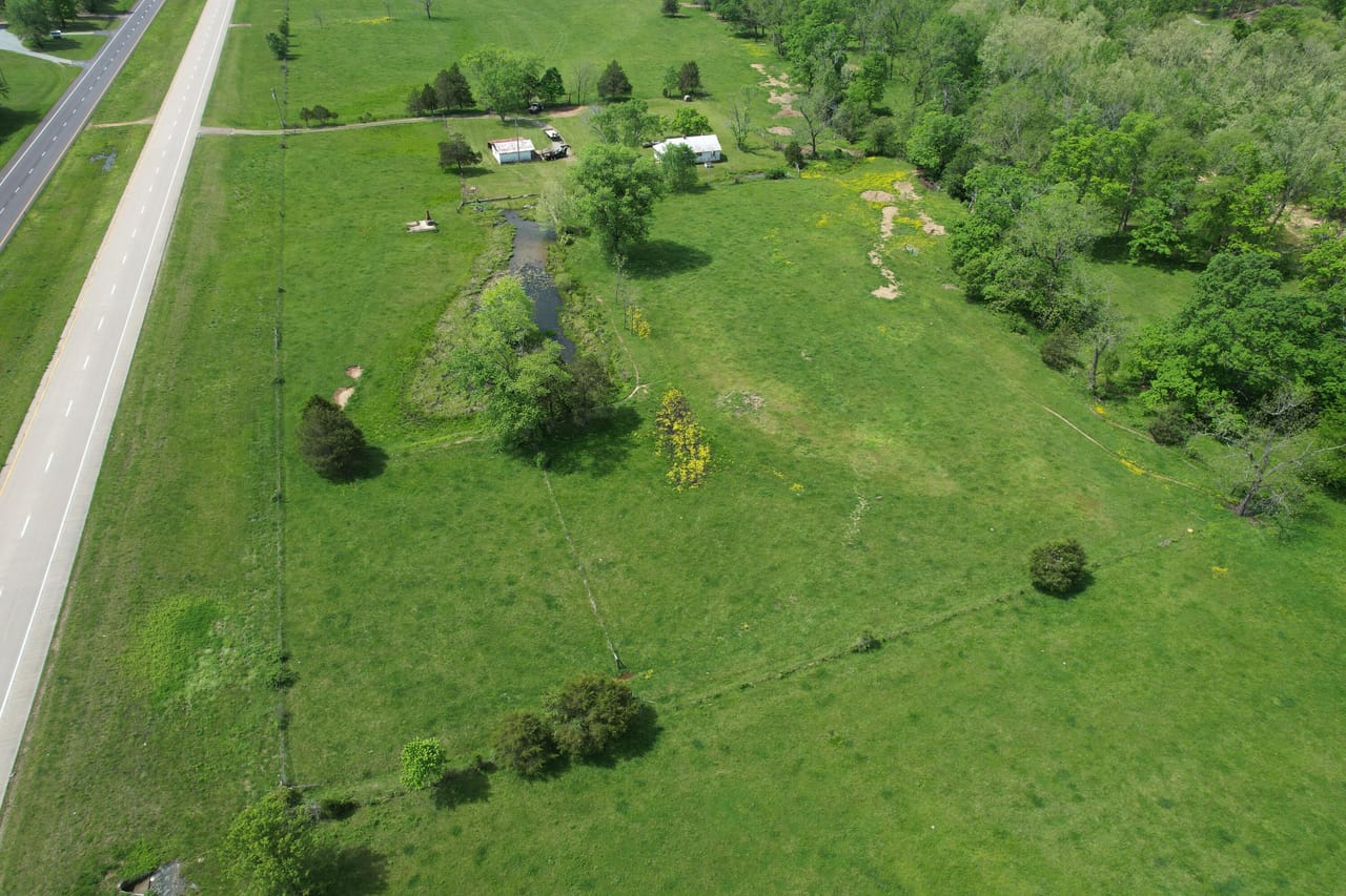 Listing Image 12
