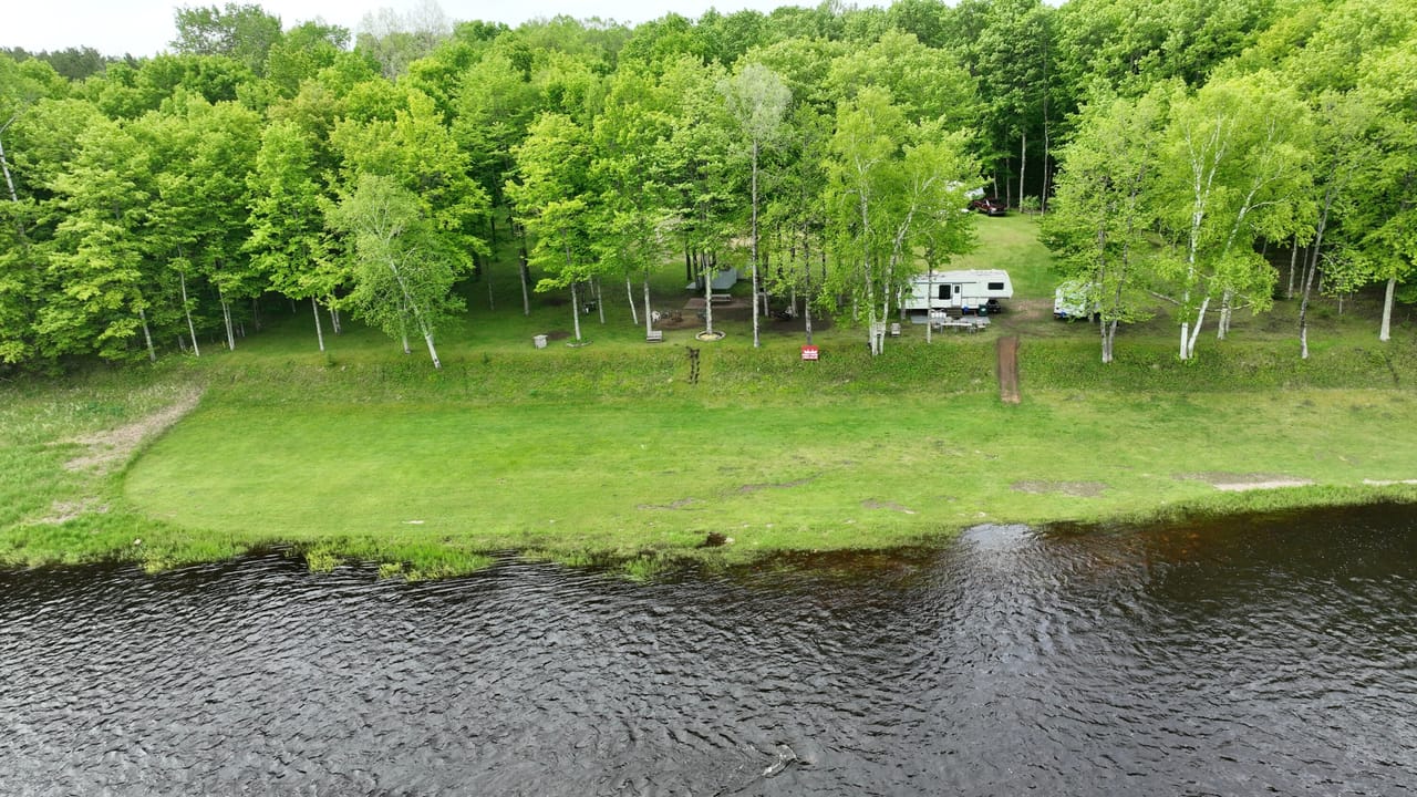 Michigan Riverfront Acreage 50141572