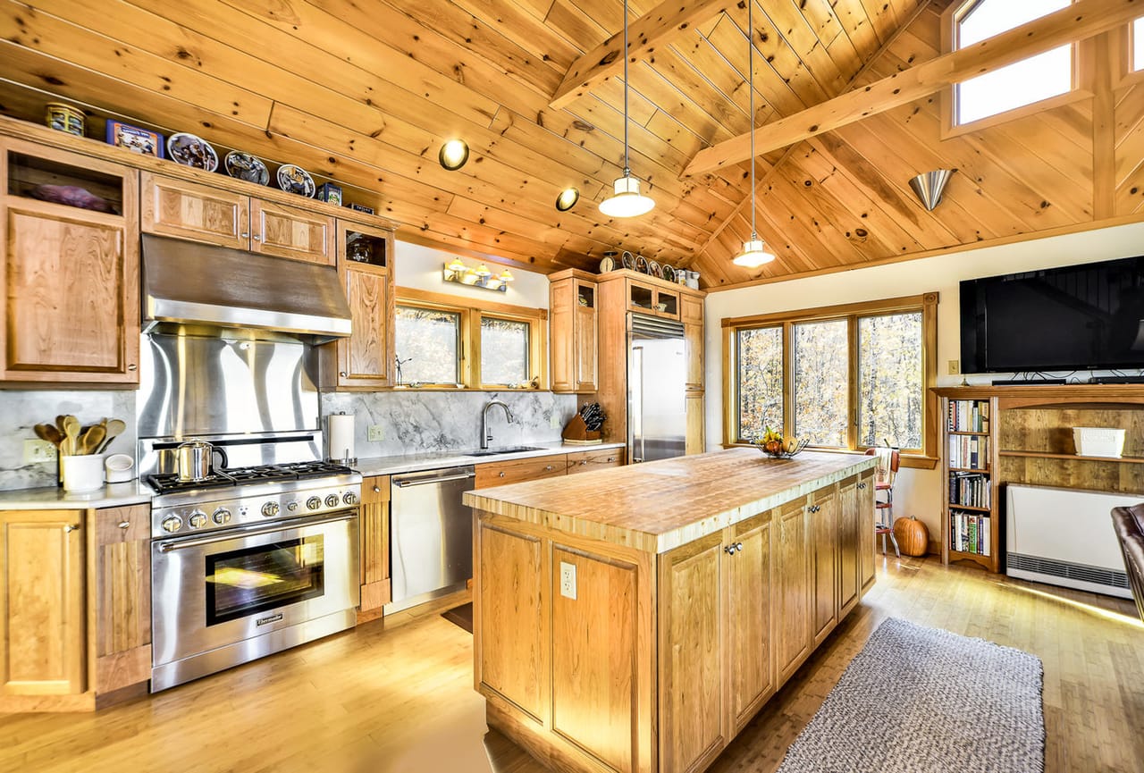 Listing Image 19
