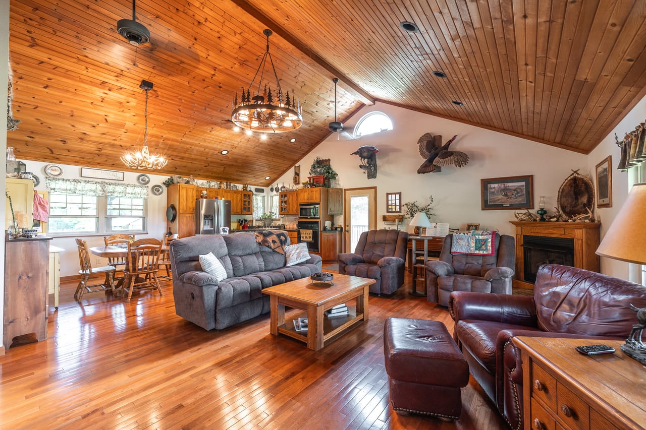 Listing Image 3