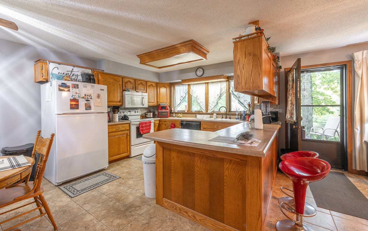Listing Image 75