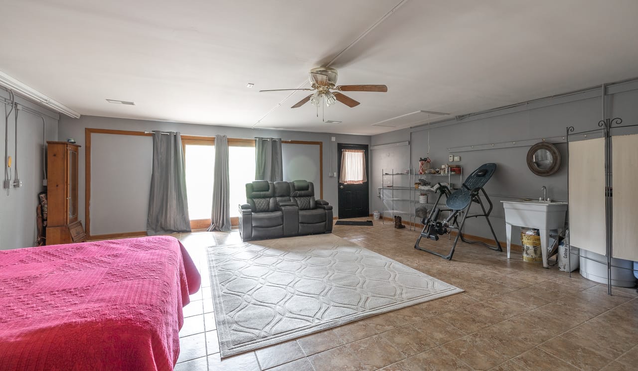 Listing Image 35