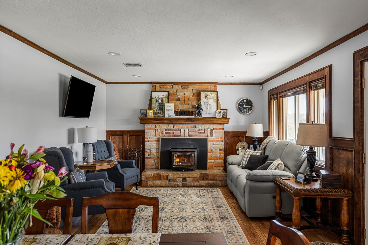 Listing Image 20