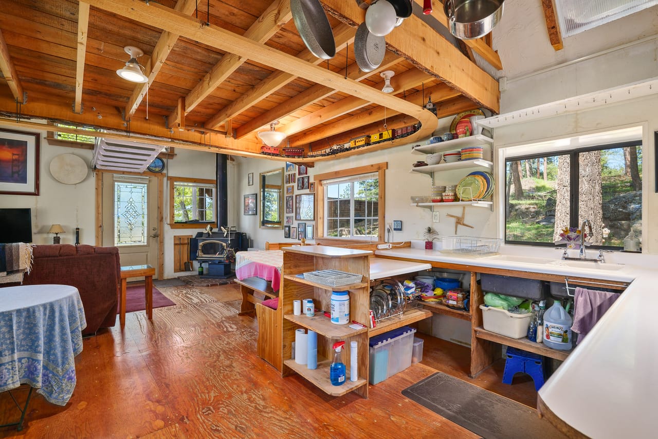 Listing Image 82