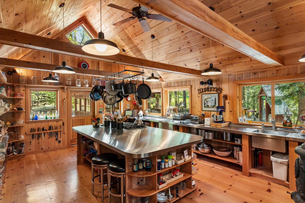 Listing Image 13