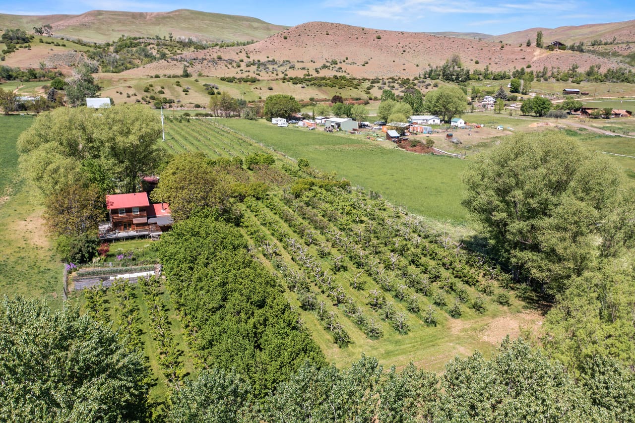 Eagle Creek Orchard