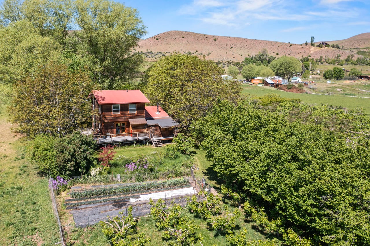 Eagle Creek Orchard