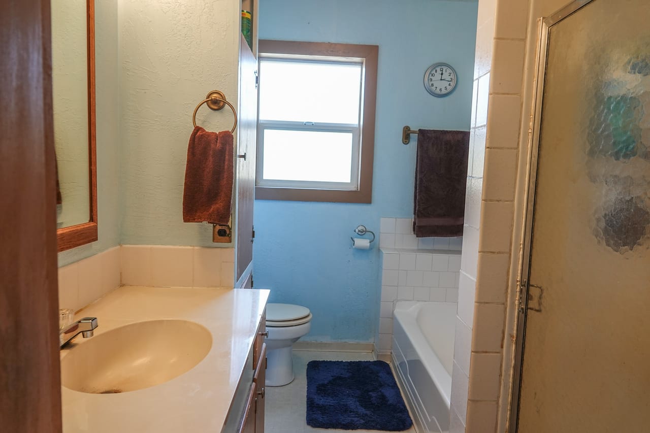 Listing Image 64