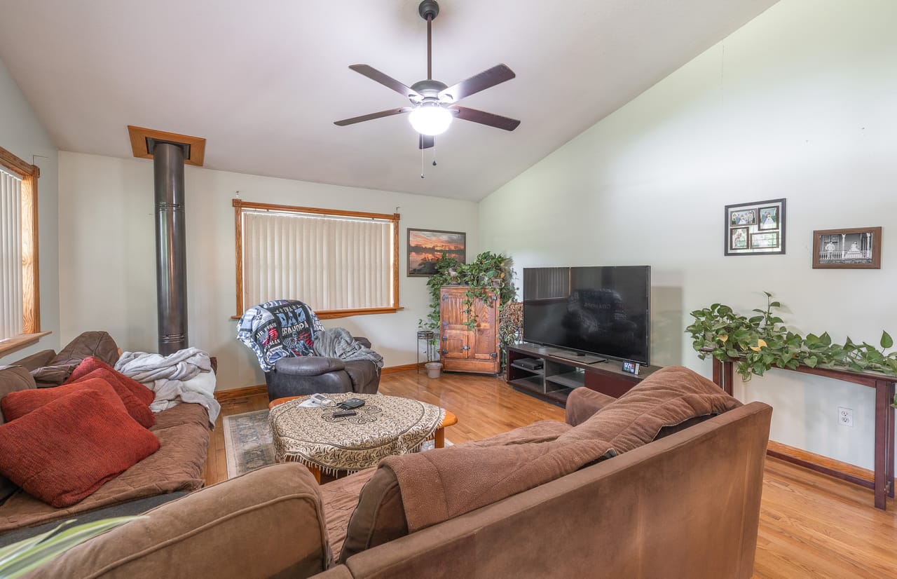 Listing Image 58