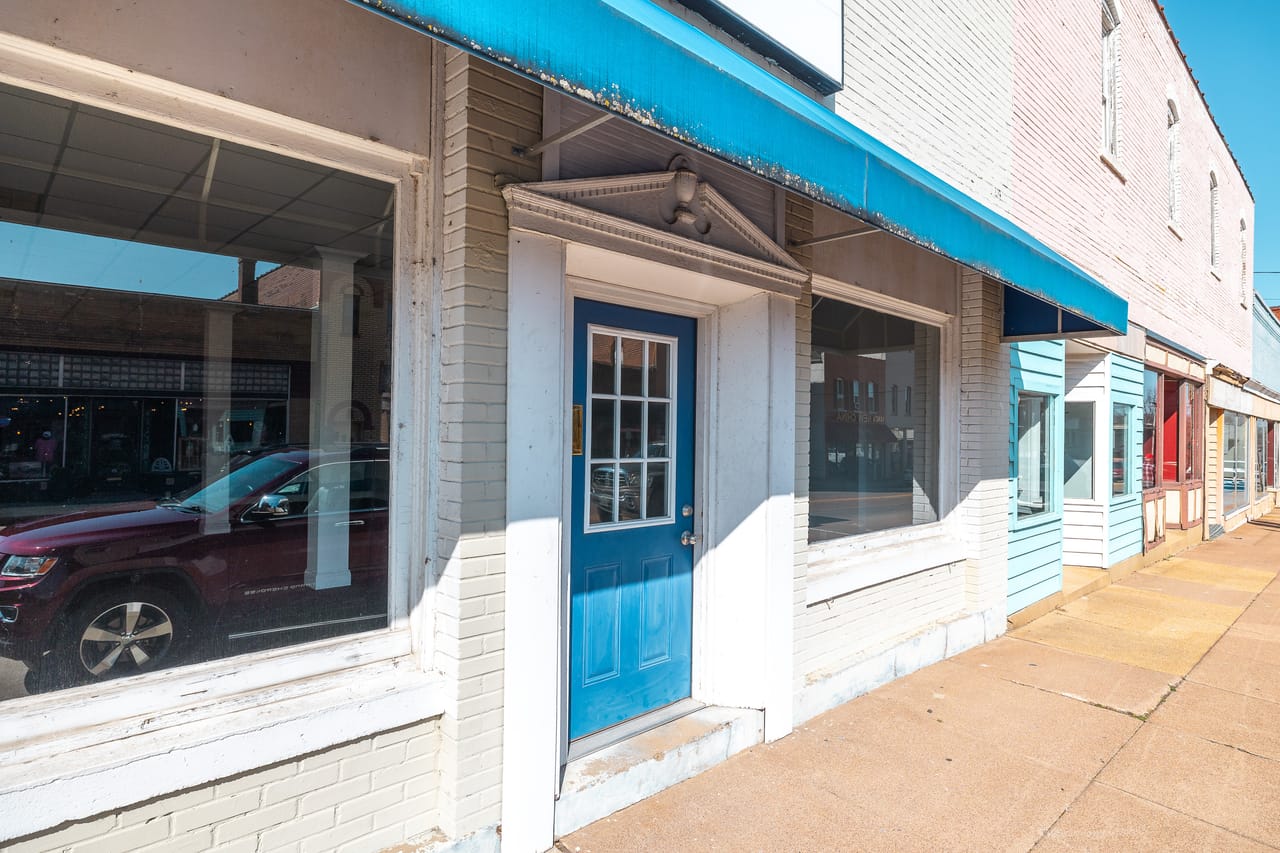 Listing Image 1
