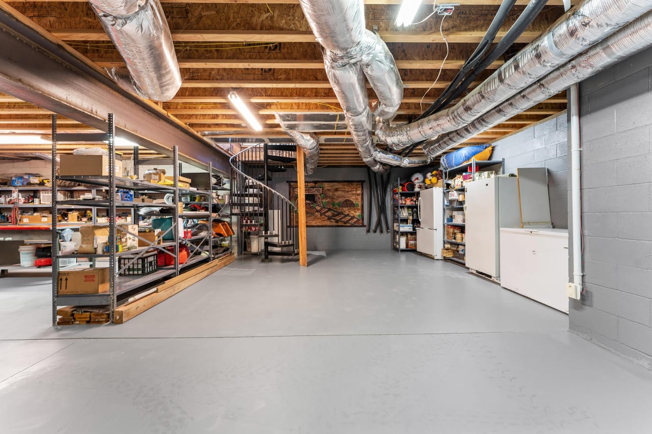 Listing Image 12