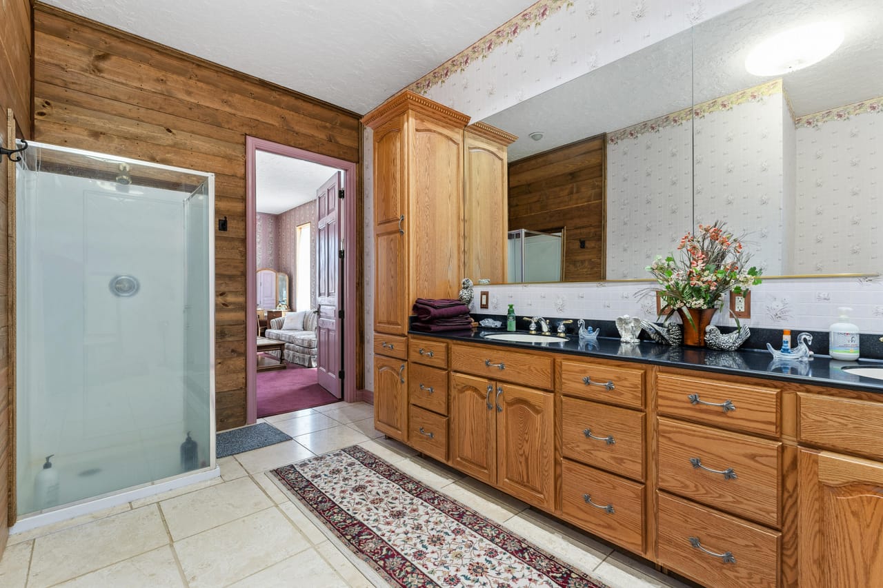 Listing Image 80