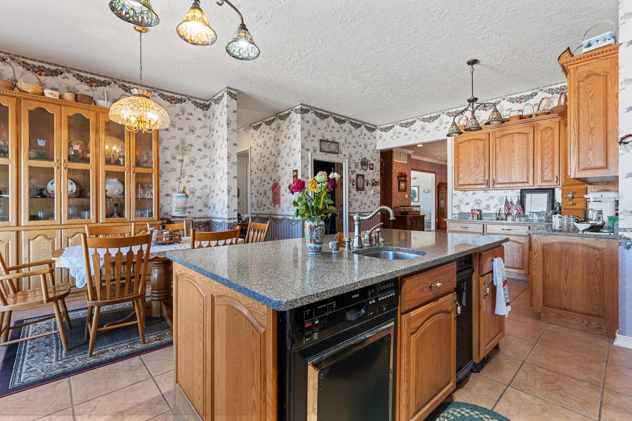 Listing Image 59