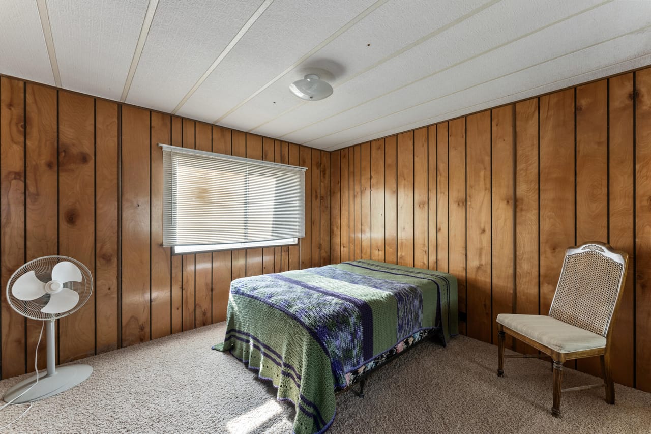 Listing Image 17