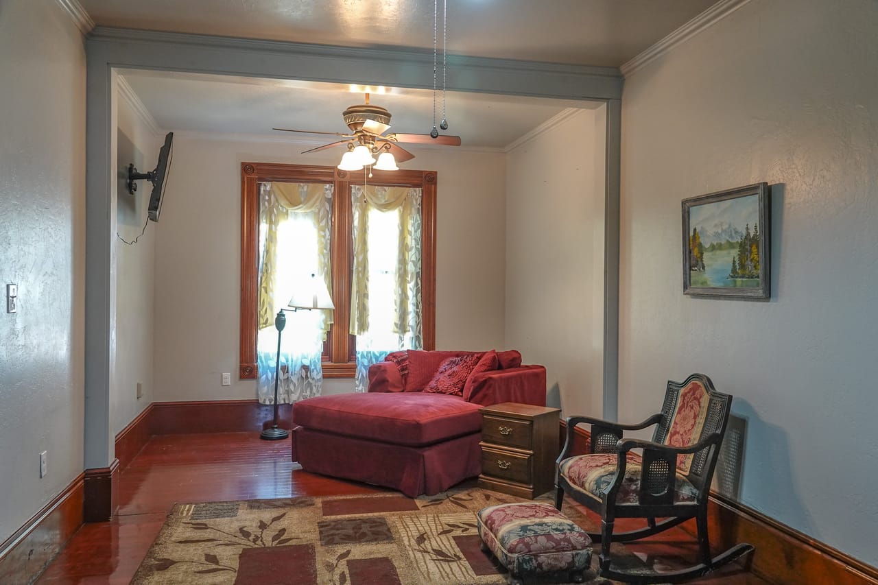 Listing Image 82