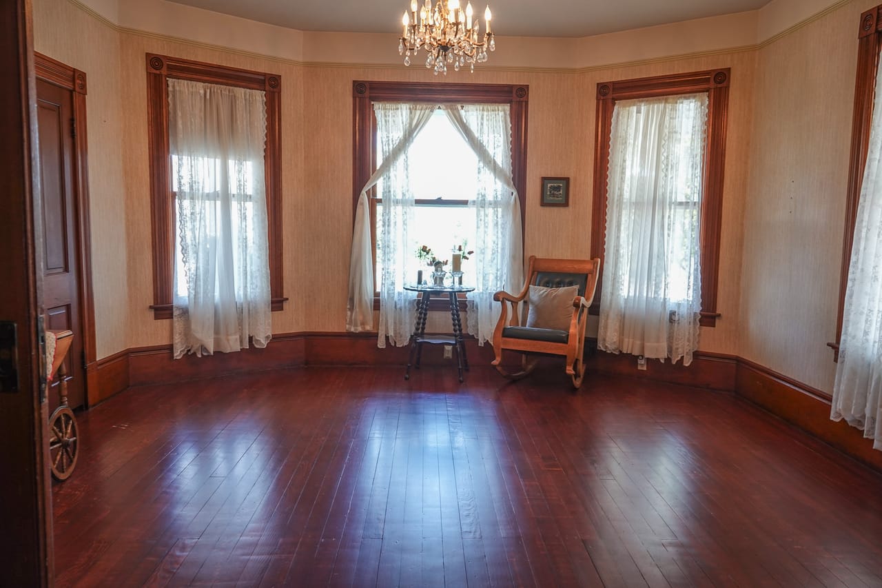 Listing Image 2