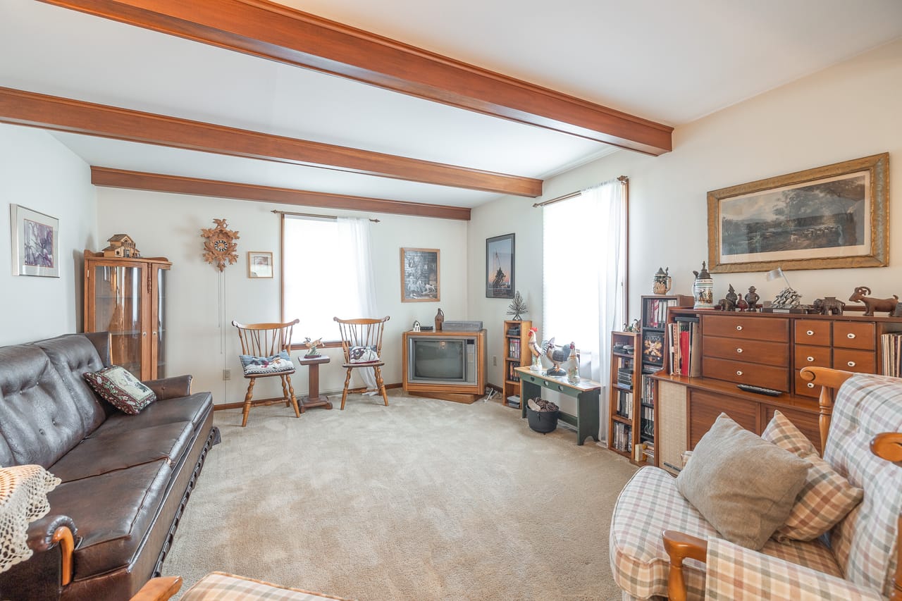Listing Image 82
