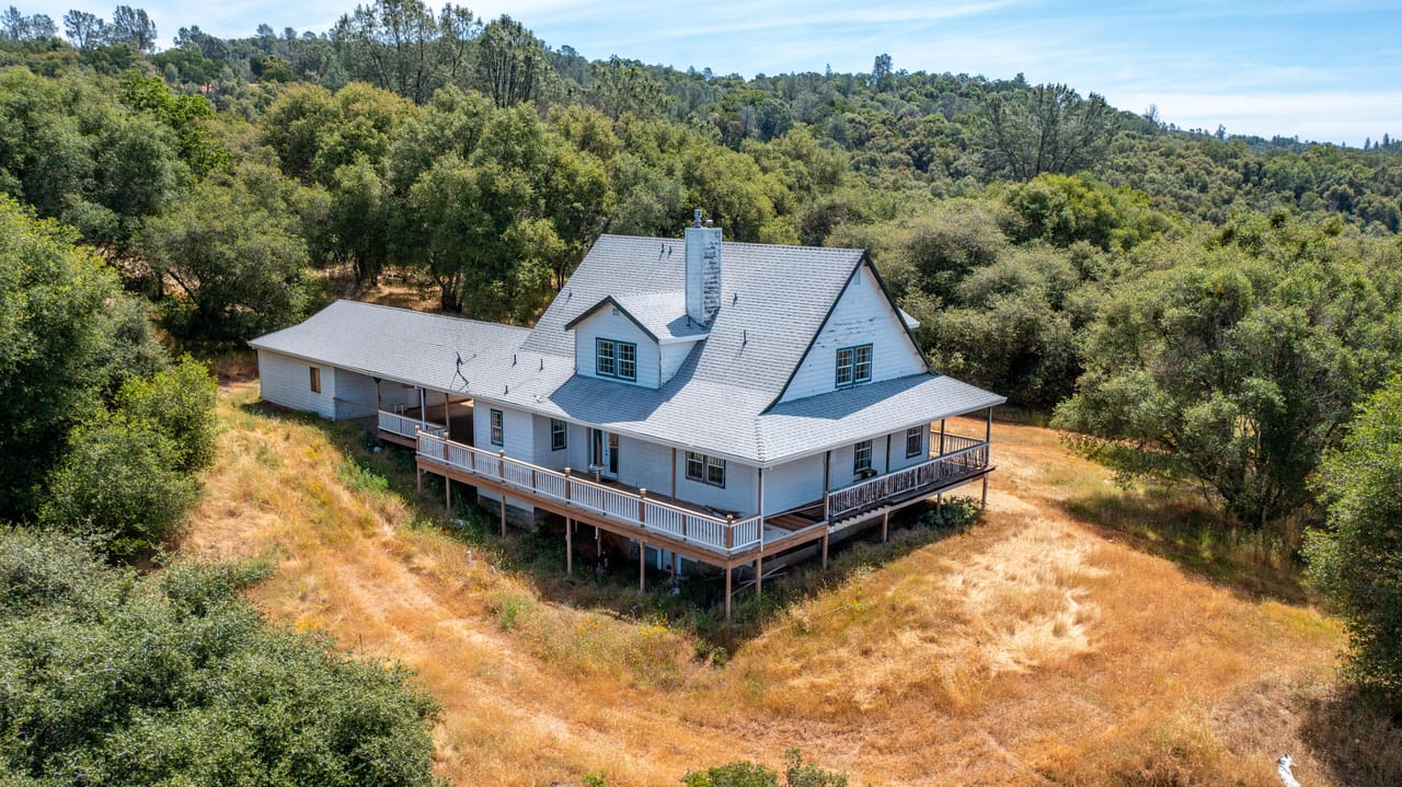 Listing Image 46