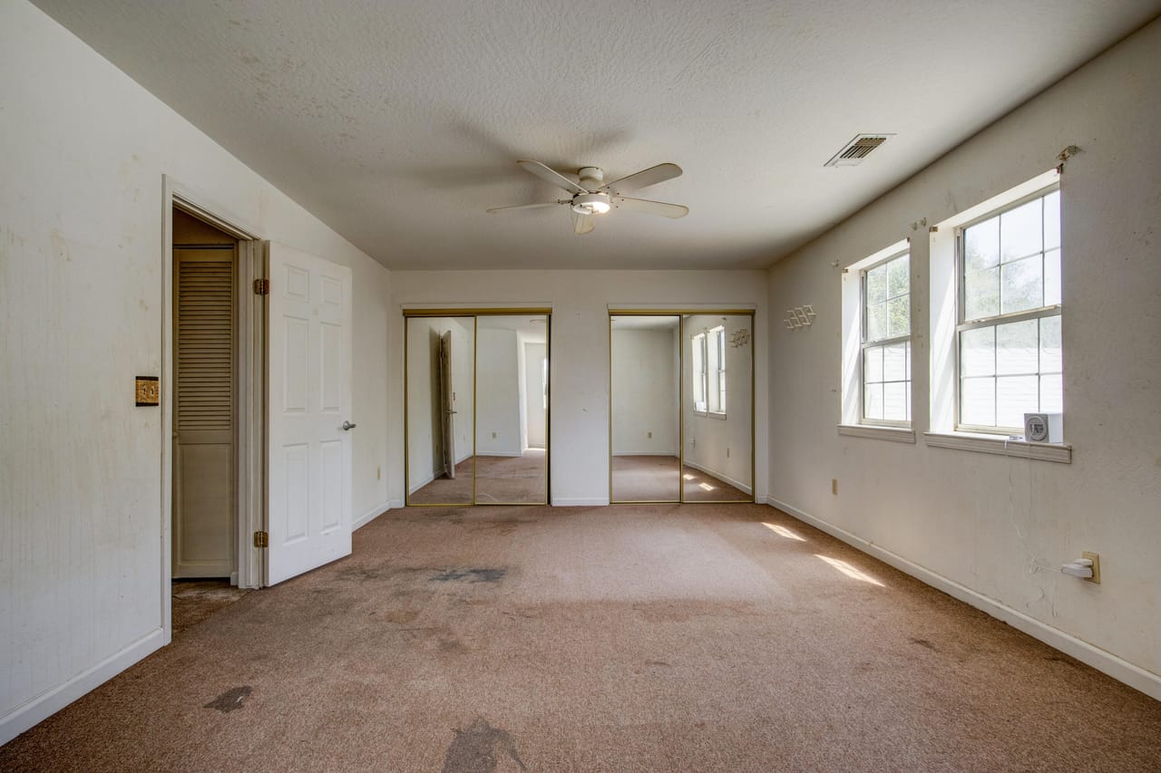 Listing Image 76