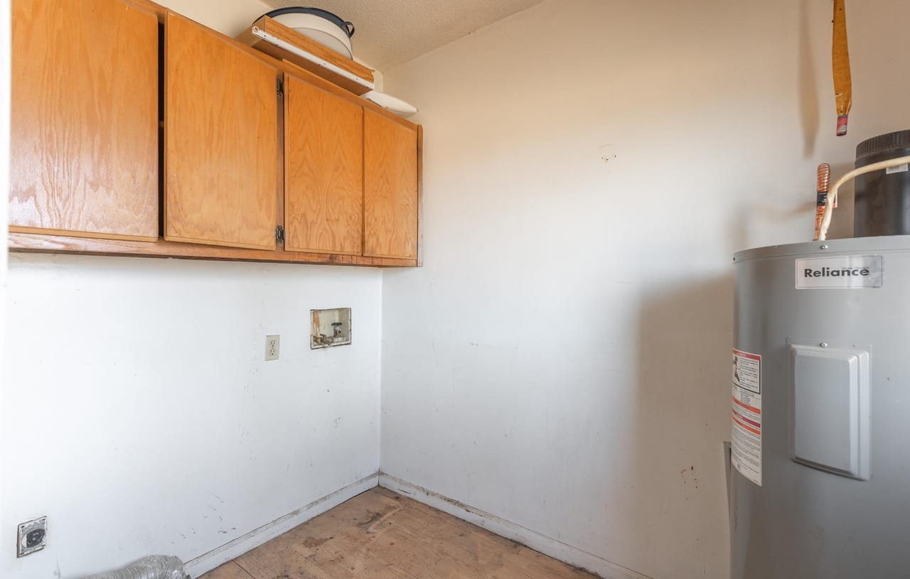 Listing Image 33