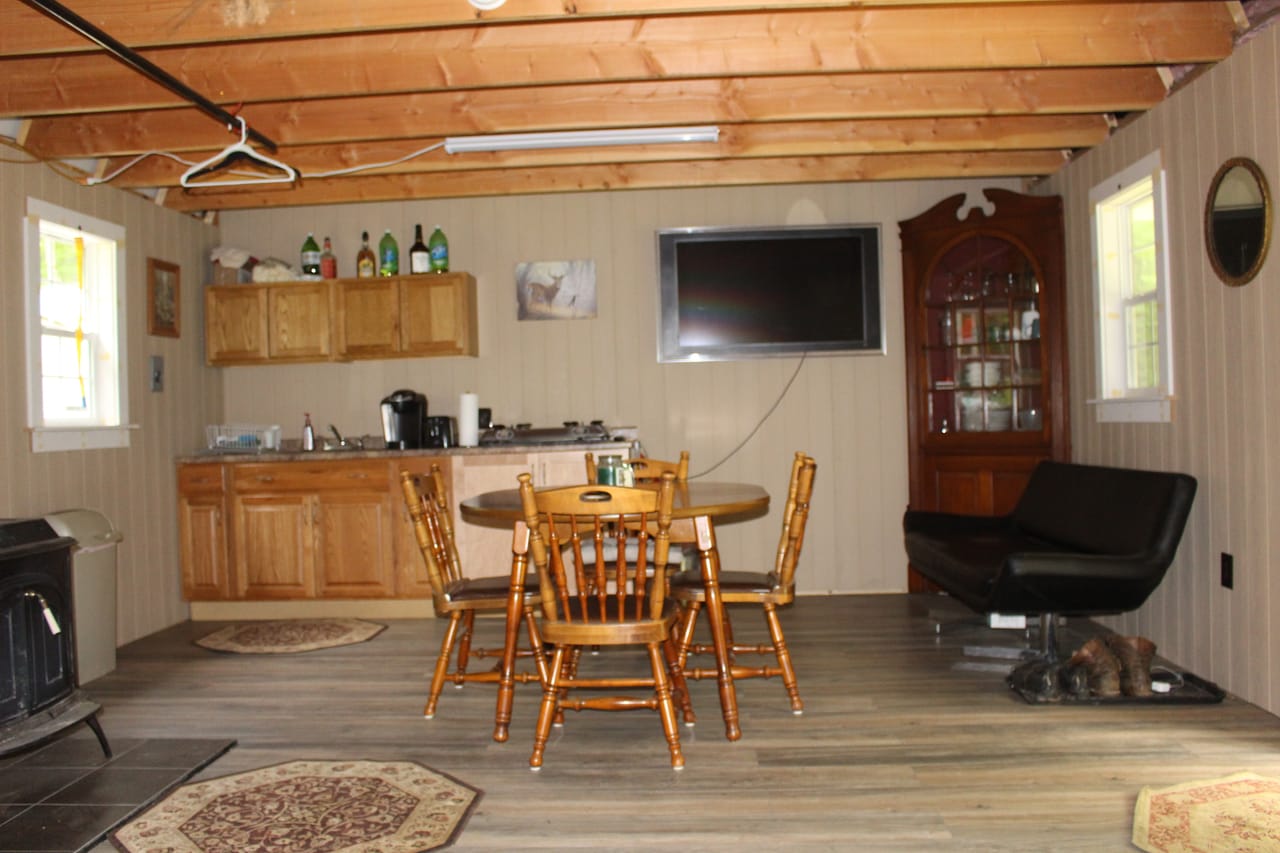 Listing Image 4