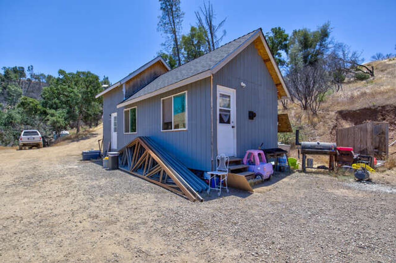 Listing Image 9