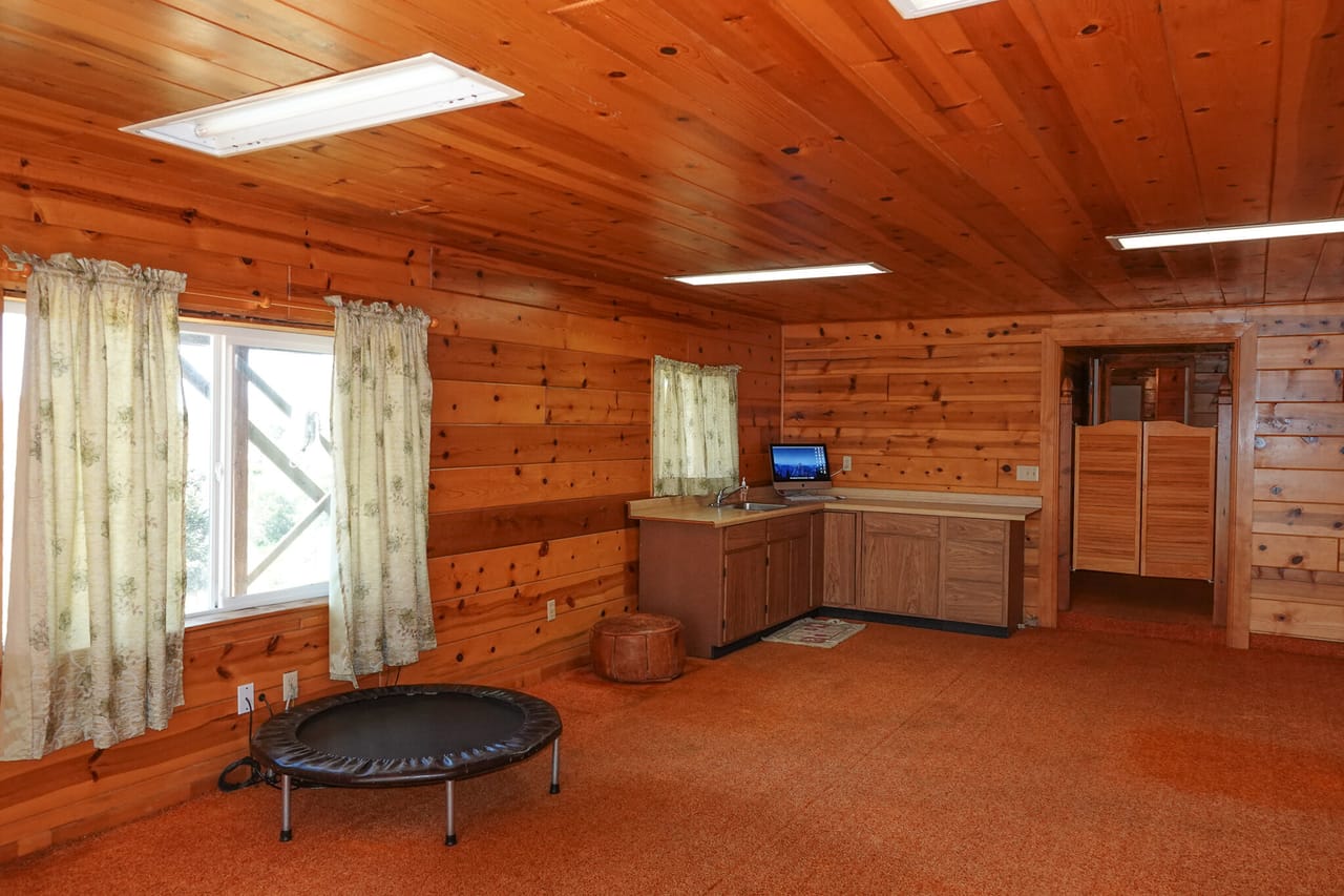 Listing Image 8