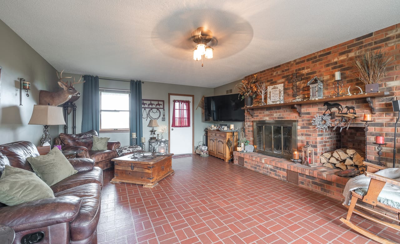 Listing Image 50