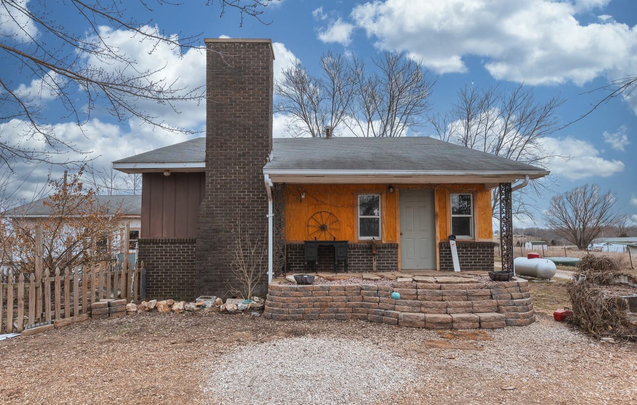 Listing Image 11