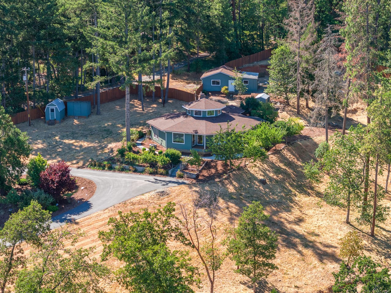 Listing Image 12