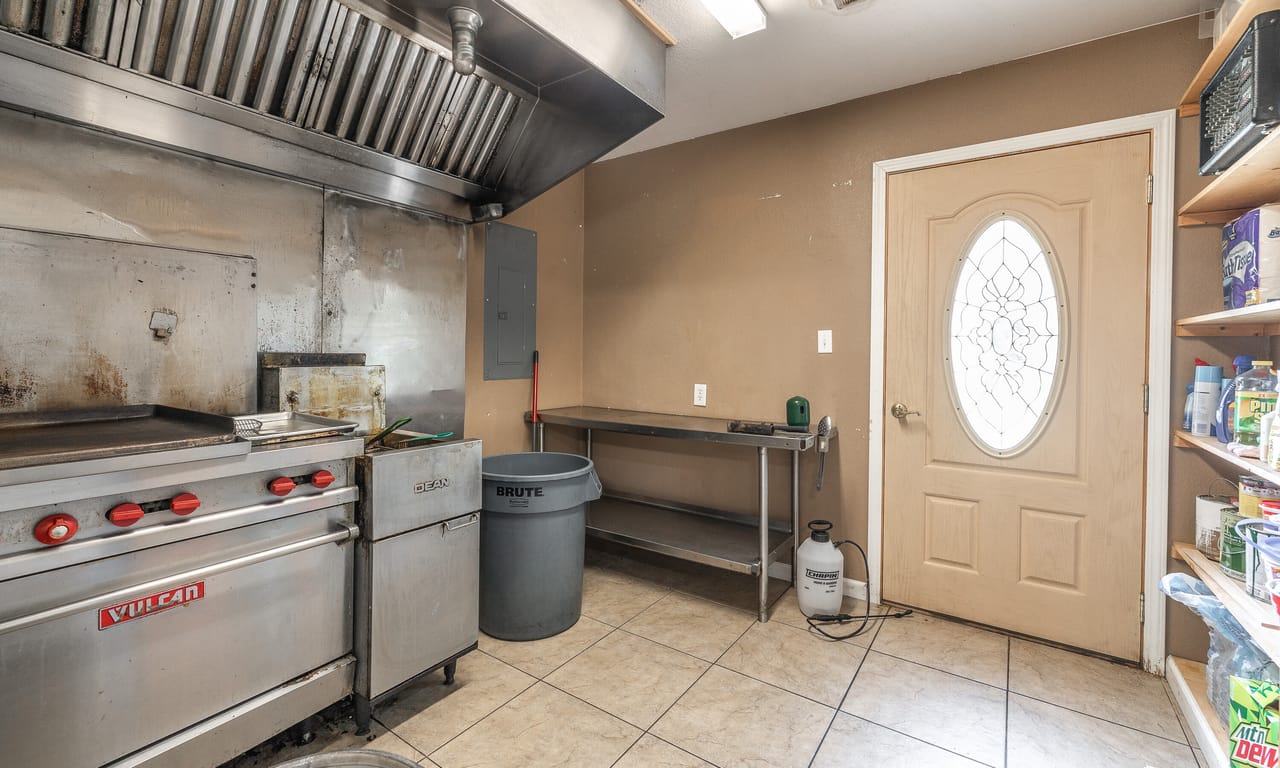 Listing Image 59