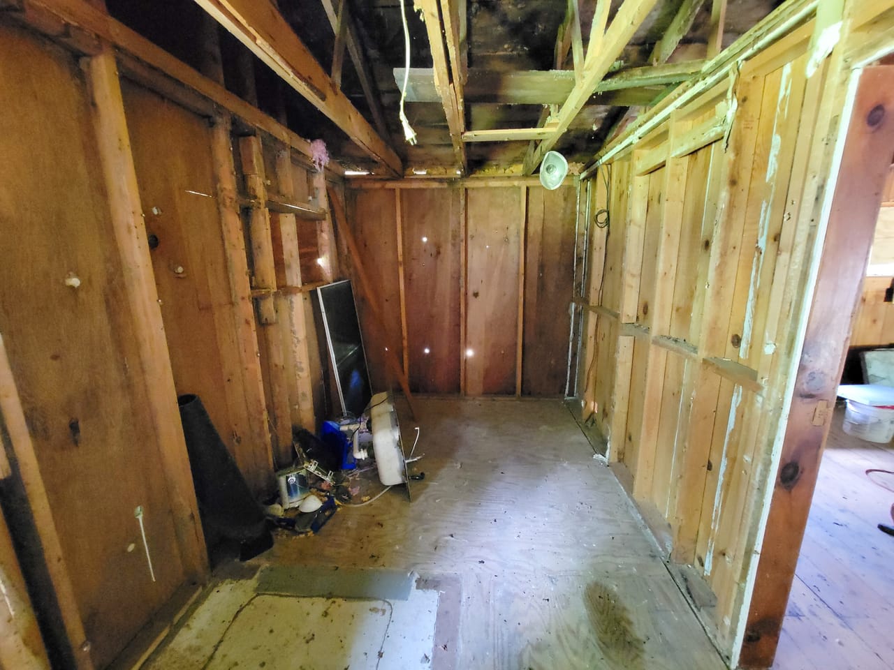 Listing Image 10
