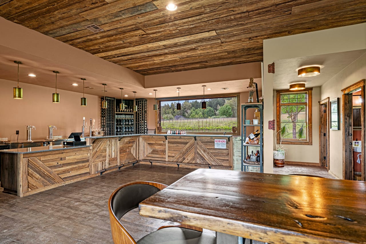 Listing Image 14